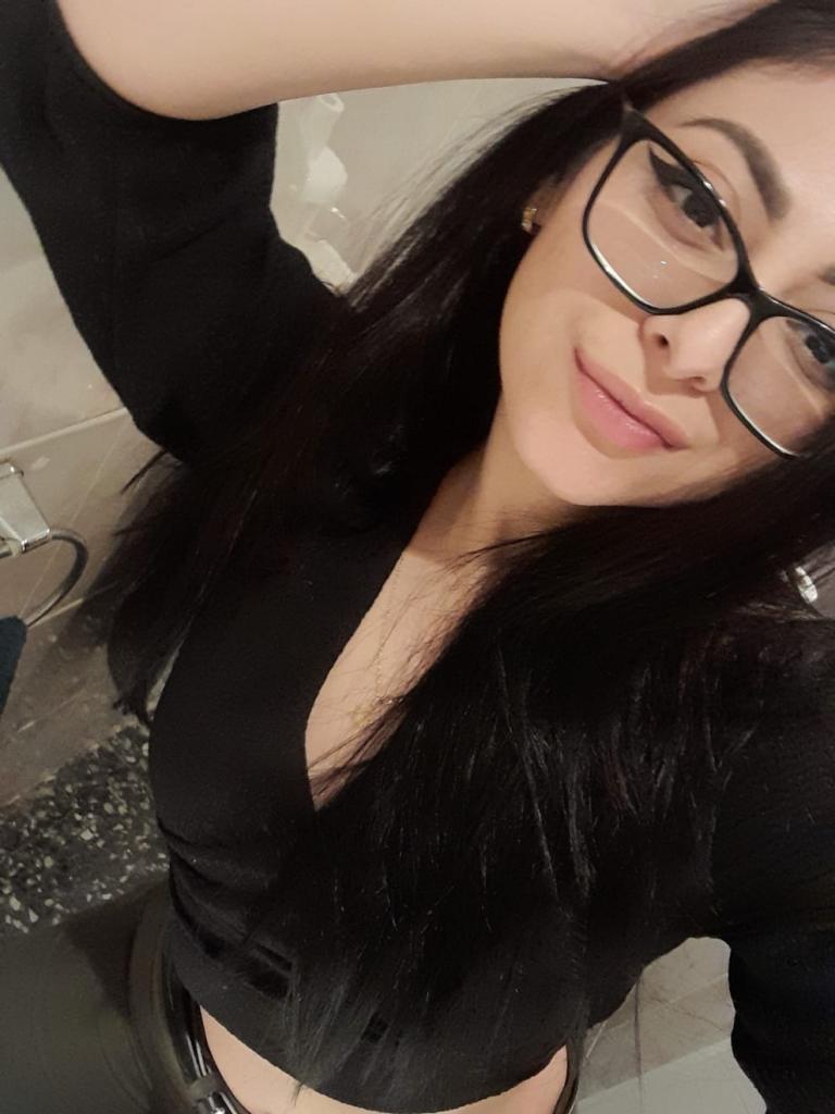 Chica busca chico en Menorca: 