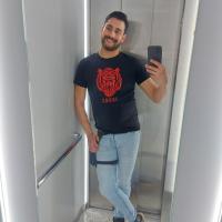 615974819: Chico busca chica en Barcelona