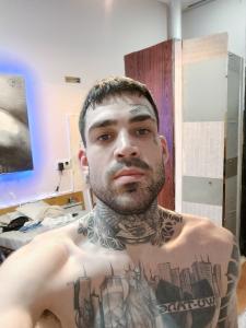 621317540: Chico busca chica en Valencia