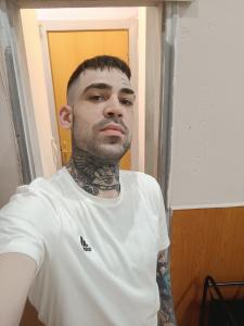 621317540: Chico busca chica en Valencia