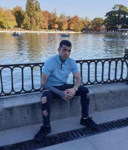 Chico busca chica en Valencia: 