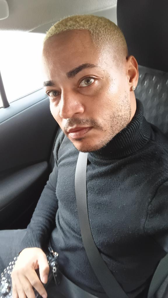 643291068: Chico busca chica en Valencia