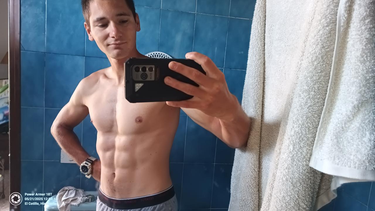 Chico busca chica en Las Palmas: 