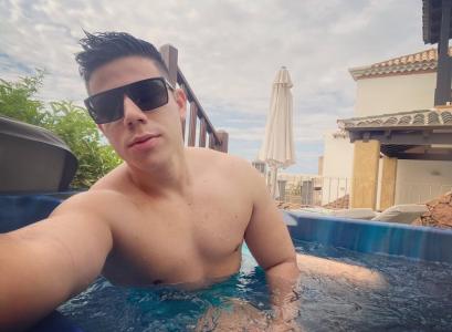 Chico busca chica en Las Palmas: 