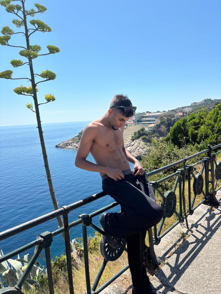 610332209: Chico busca chica en Sevilla