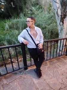 613857860: Chico busca chica en Madrid