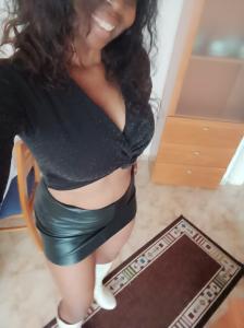 611373273: Chica busca chico en Cádiz