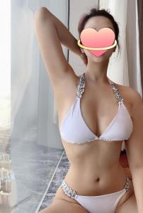 667372209: Chica busca chico en Barcelona