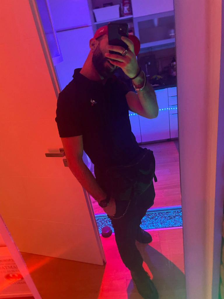 Chico busca chica en Mallorca: 