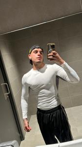 Chico busca chica en Pontevedra: 