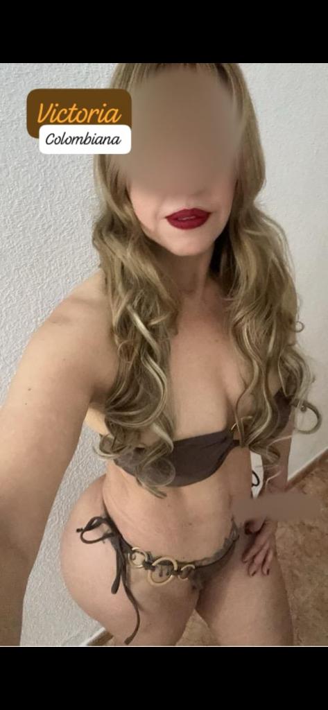 Chica busca chico en Alicante: Chica busca chico