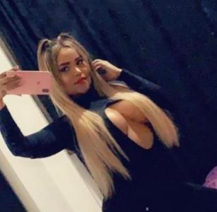 Chica busca chico en Ibiza: 