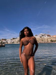 613763554: Transexual en Málaga