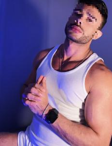 613834271: Chico busca chica en Málaga