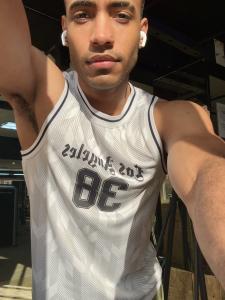 647888215: Chico busca chica en Madrid