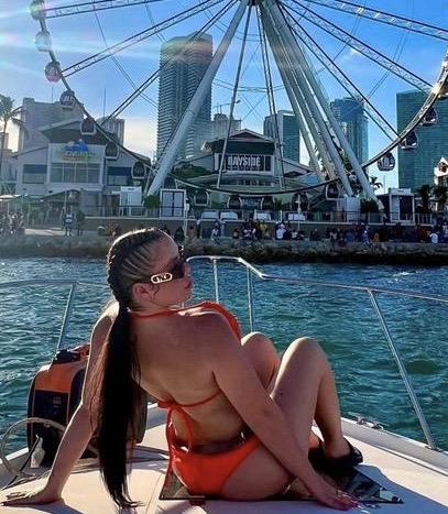 Chica busca chico en Murcia: Chica busca chico