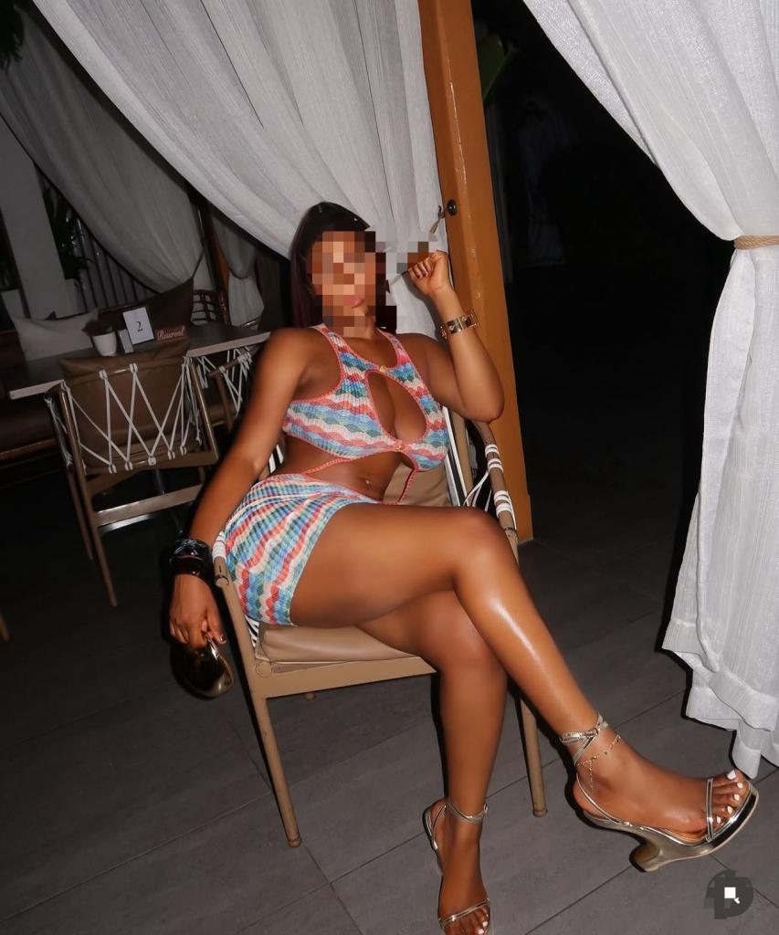 632452521: Chica busca chico en Barcelona