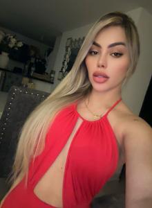 627596789: Chica busca chico en Barcelona