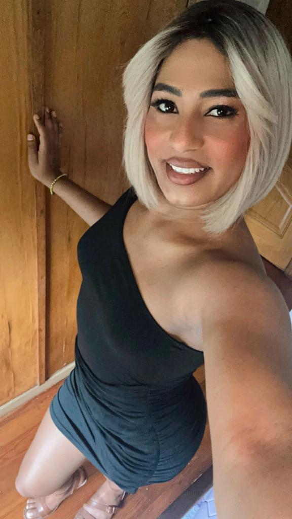 697633175: Travesti en Valencia