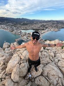 610422726: Chico busca chica en La Coruña