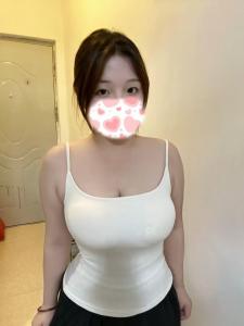 670756779: Chica busca chico en Barcelona