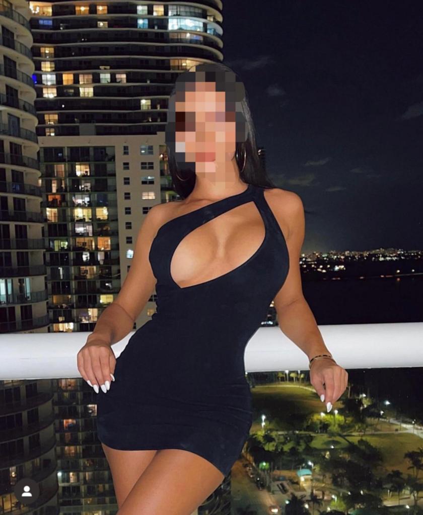 Chica busca chico en Málaga: Chica busca chico