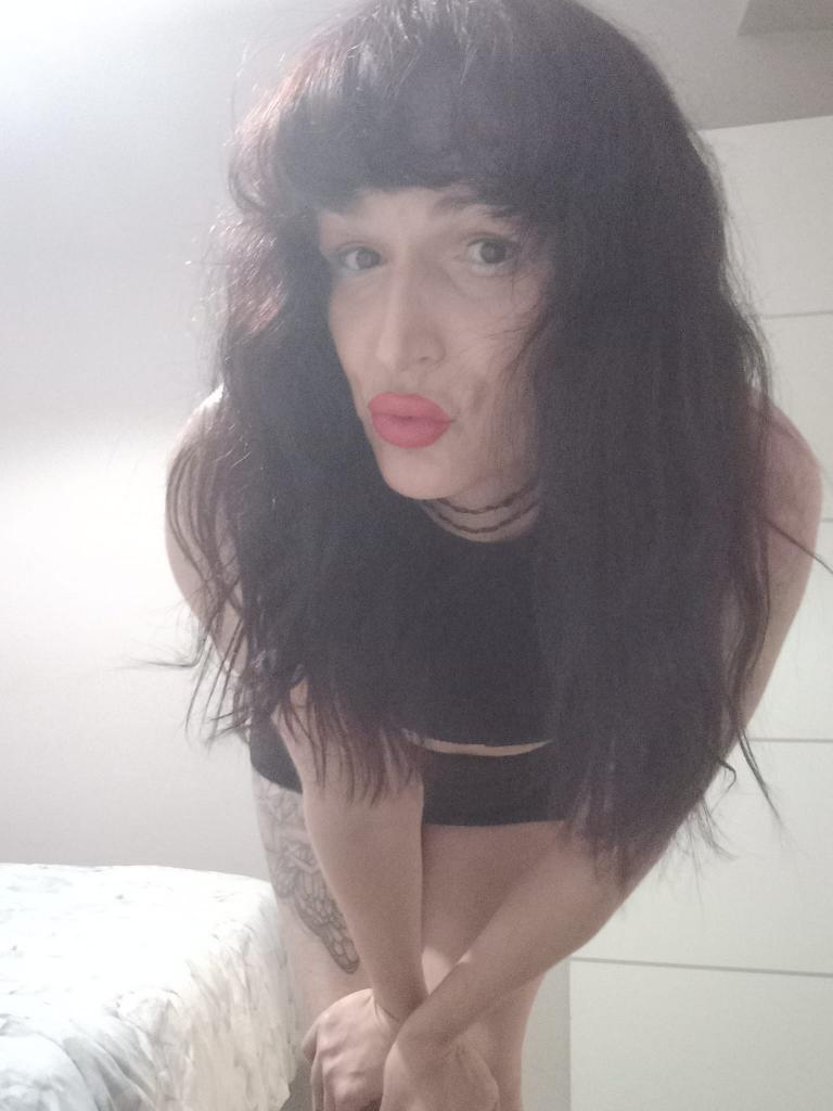 647329213: Travesti en Málaga