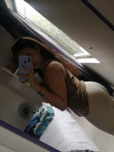 643876325: Chica busca chico en Ibiza