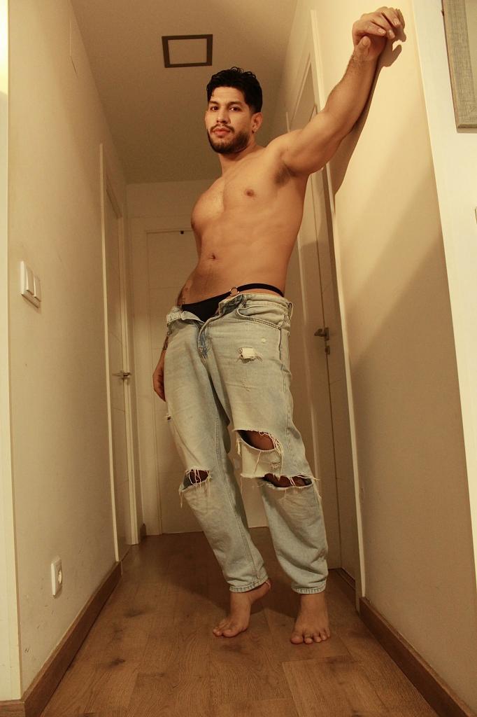 Chico busca chica en Granada: 