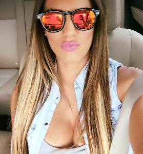 615684423: Chica busca chico en Madrid