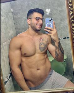 643707252: Chico busca chica en Cádiz