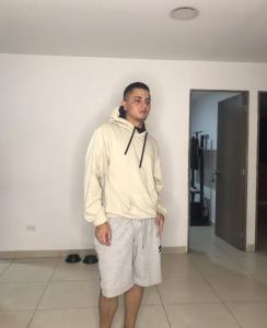 607905149: Chico busca chica en Madrid