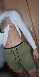 631390773: Chico busca chica en Murcia