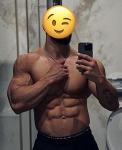 Chico busca chica en Málaga: 