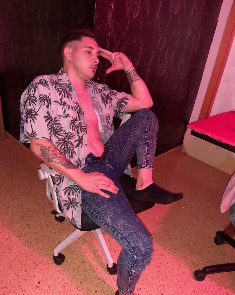 Chica busca chico en Alicante: 