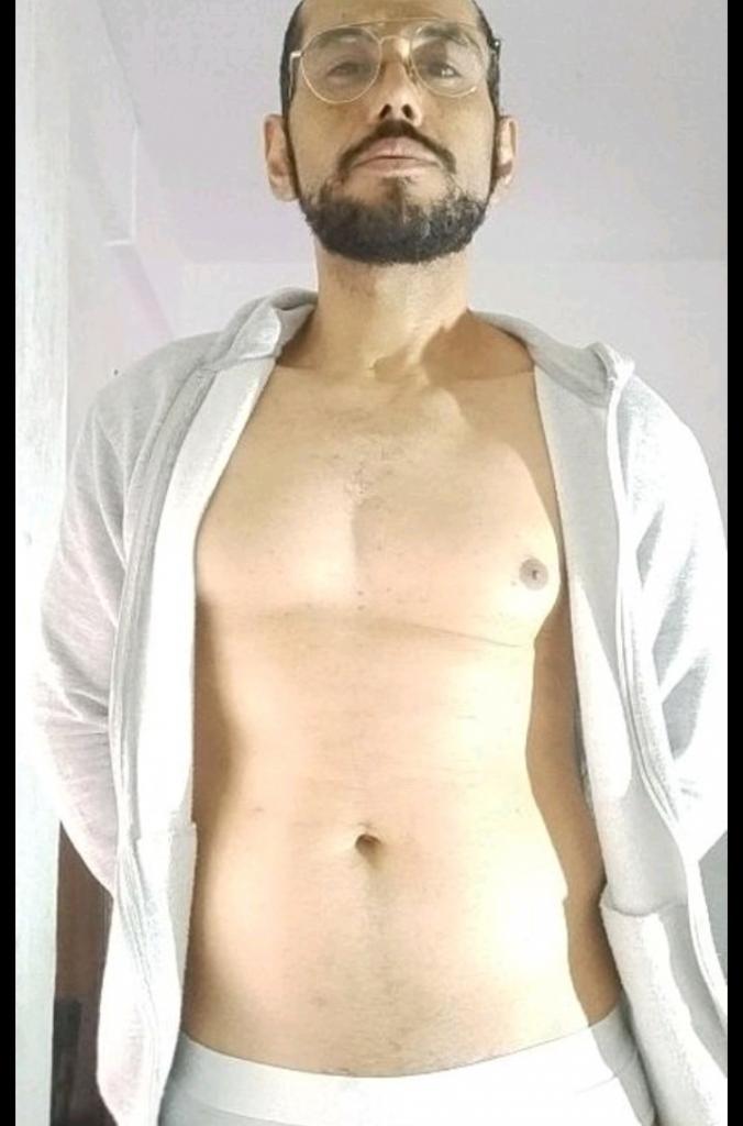 Chico busca chica en Asturias: 