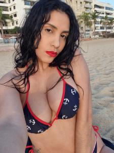 722458586: Chica busca chico en Ibiza