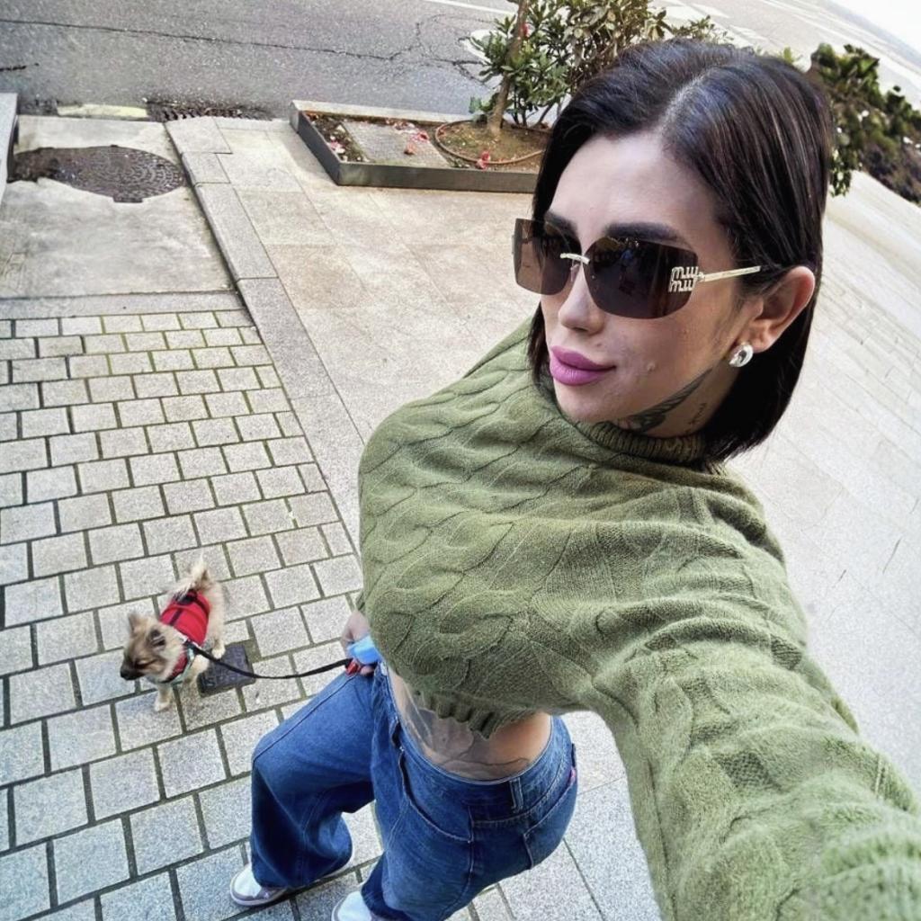 683491189: Transexual en Pontevedra