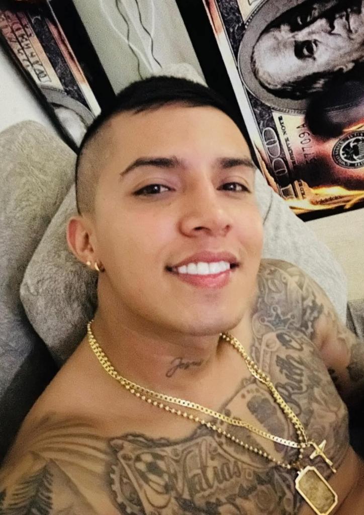 Chico busca chica en Asturias: 