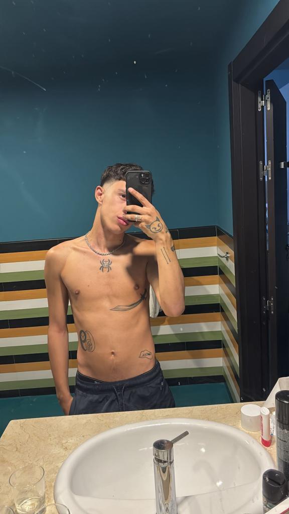 Chico busca chica en Mallorca: 