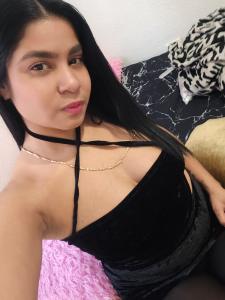613713947: Chica busca chico en Madrid