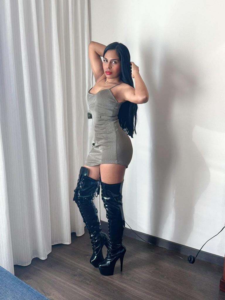 Chica busca chico en Tenerife: 