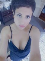 653352583: Chica busca chico en Sevilla