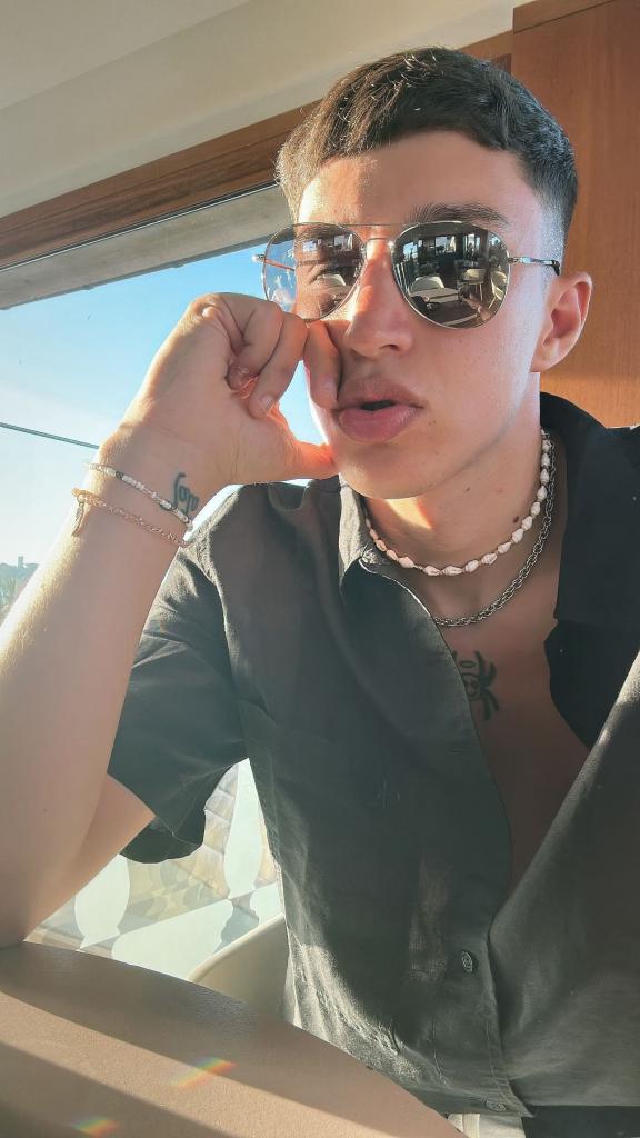 Chico busca chica en Mallorca: 