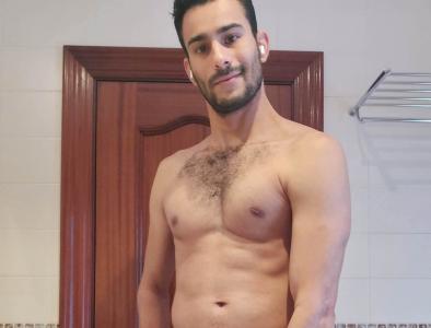 615974819: Chico busca chica en Barcelona