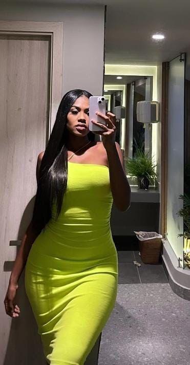 613233969: Chica busca chico en Navarra