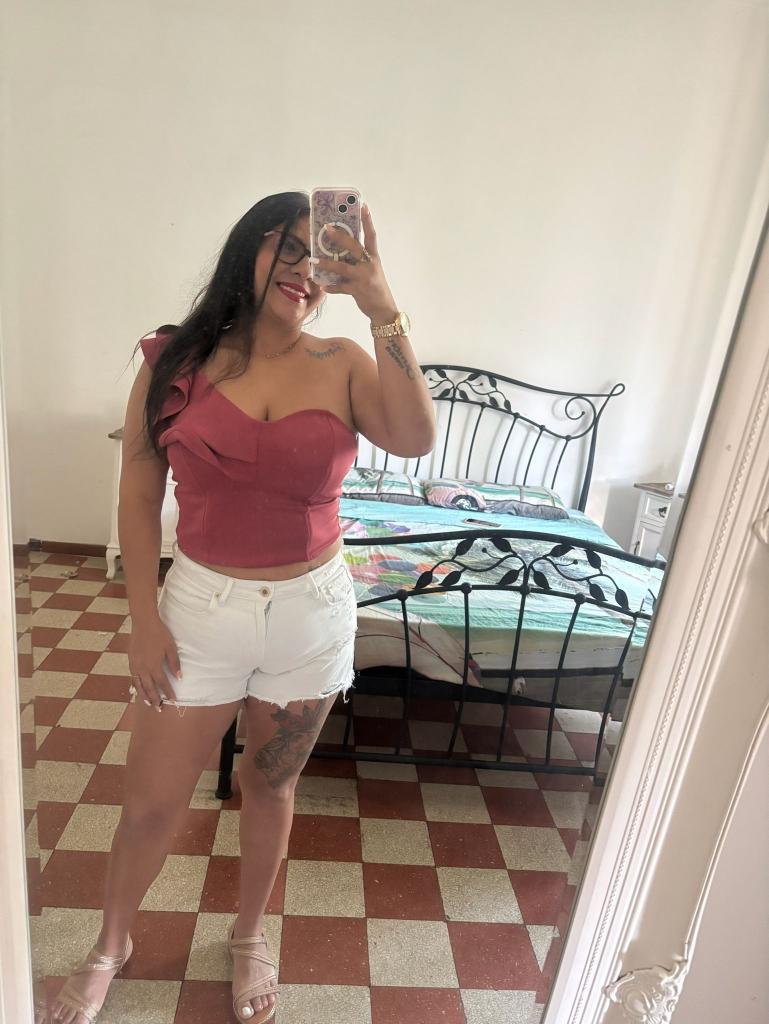 613208323: Chica busca chico en Cáceres