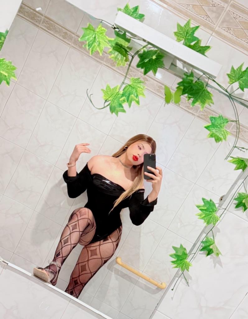 611269247: Transexual en Huesca