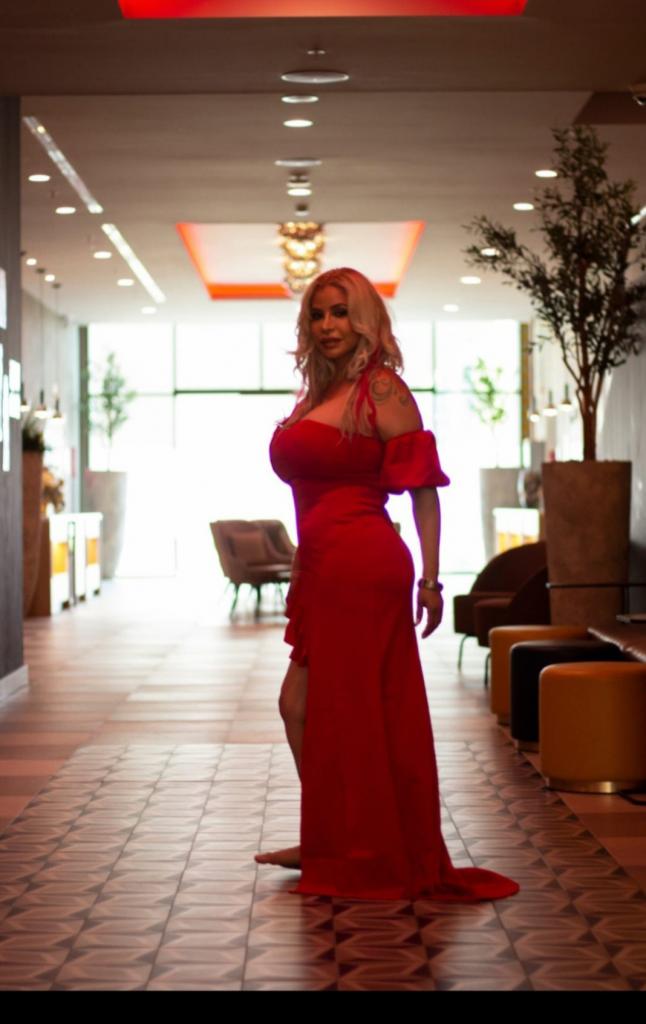 Chica busca chico en Barcelona: 