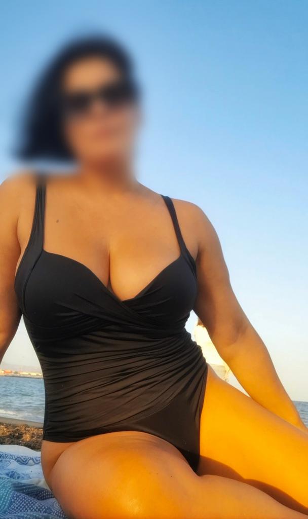 613507175: Chica busca chico en Málaga